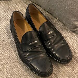 Ferragamo Classic Black Leather Slip-On Loafers Men’s 9 1/2 excellent condition
